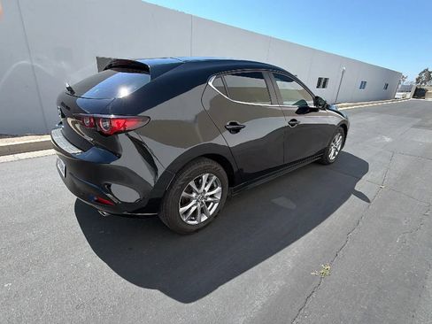 Used 2023 MAZDA MAZDA3 s FWD image 8