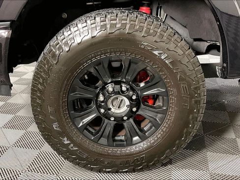 Used 2022 Ford F250 Lariat w/ Tremor Off-Road Package AWD/4WD image 10