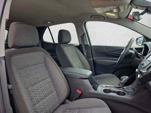 Used 2024 Chevrolet Equinox LT FWD image 19