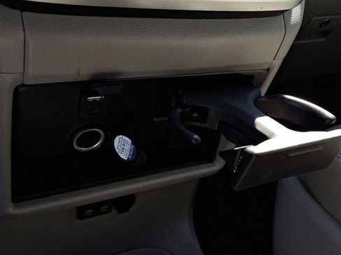 Used 2020 Toyota Sienna L image 23