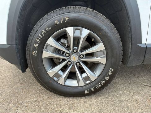 Used 2025 Chevrolet Equinox LT FWD image 29