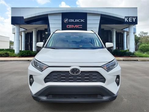 Used 2020 Toyota RAV4 XLE image 2