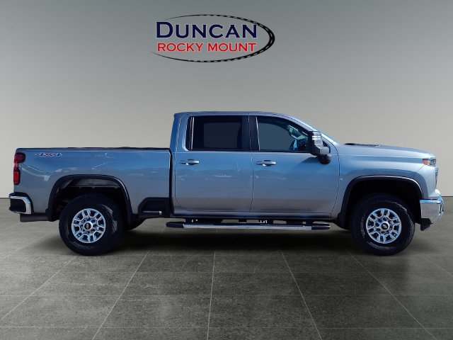 Used 2025 Chevrolet Silverado 2500 LT w/ Convenience Package AWD/4WD image 6