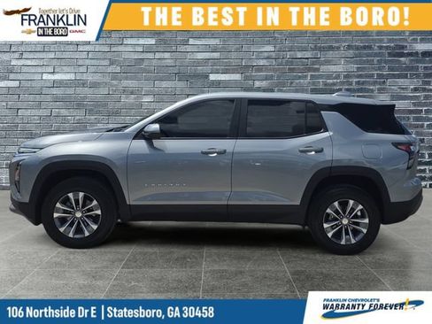 Used 2026 Chevrolet Equinox LT FWD image 2