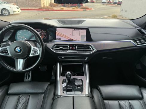 Used 2020 BMW X6 M50i image 11