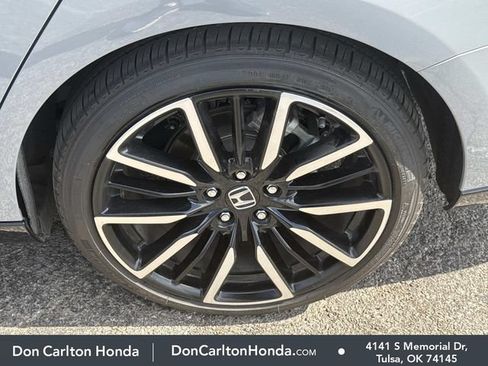 Used 2025 Honda Accord Touring image 11