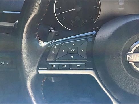 Used 2023 Nissan Altima 2.5 SR w/ SR Premium Package image 25