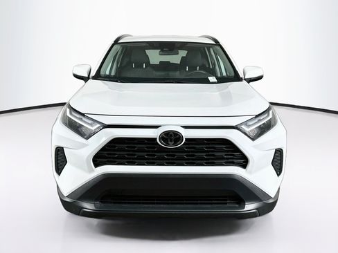 Used 2025 Toyota RAV4 XLE FWD image 2