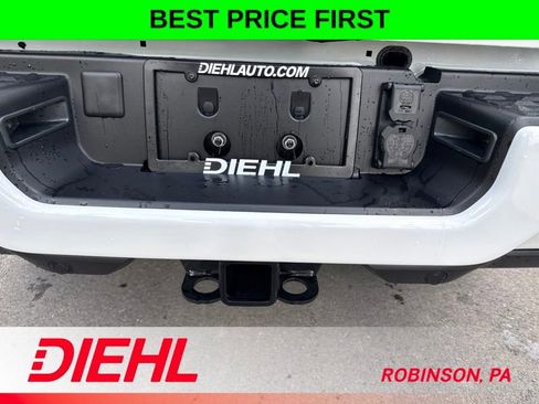 New 2026 RAM 2500 Laramie AWD/4WD image 11