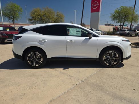 New 2026 Nissan Murano SL AWD/4WD image 2