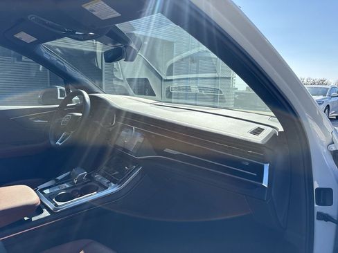 Used 2023 Audi Q7 3.0T Prestige w/ Prestige Package image 15