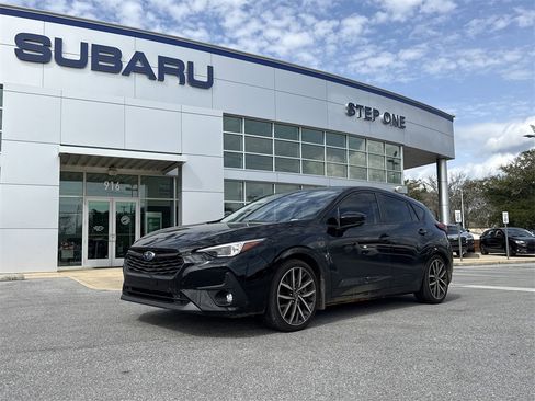 Used 2025 Subaru Impreza 2.0i Sport image 2