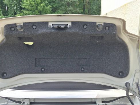 Used 2010 BMW 135i Convertible RWD image 50