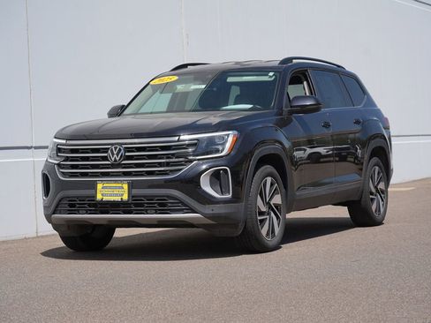 Used 2025 Volkswagen Atlas SE AWD/4WD image 7