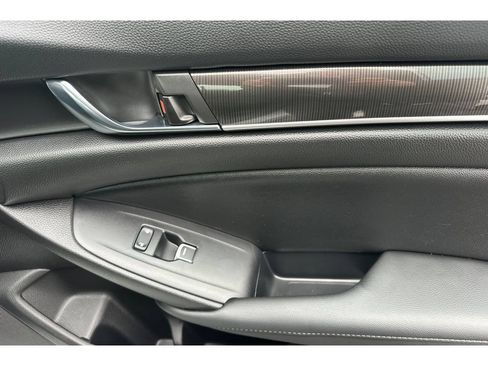 Used 2022 Honda Accord Sport image 18