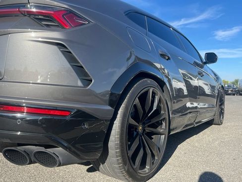 Used 2021 Lamborghini Urus AWD/4WD image 6