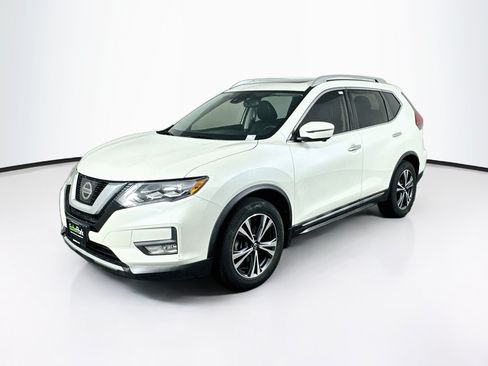 Used 2017 Nissan Rogue SL w/ SL Premium Package FWD image 3