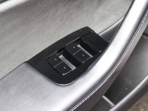 Used 2019 Tesla Model 3 Performance AWD/4WD image 9