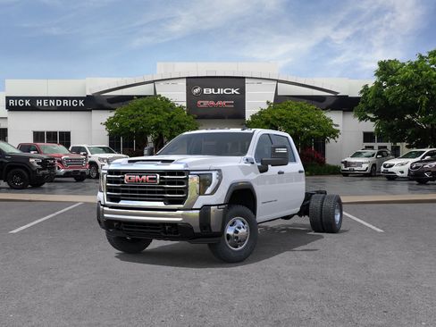New 2026 GMC Sierra 3500 Pro AWD/4WD image 10