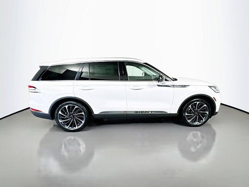 New 2025 Lincoln Aviator Reserve w/ Illumination Package image 8