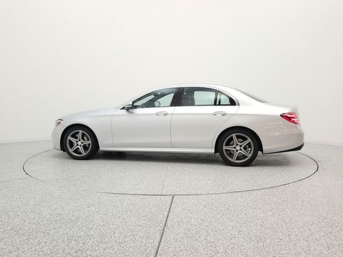 Used 2017 Mercedes-Benz E 300 image 8