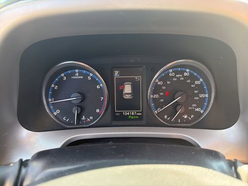 Used 2016 Toyota RAV4 Limited image 5