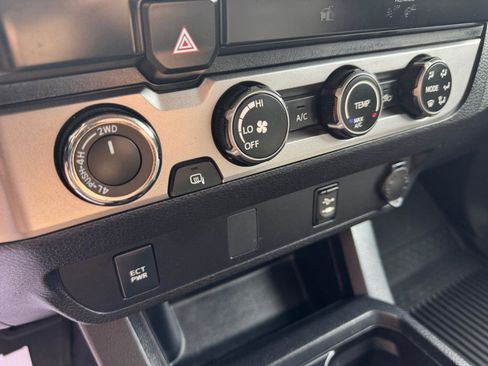Used 2019 Toyota Tacoma SR w/ SX Package AWD/4WD image 20