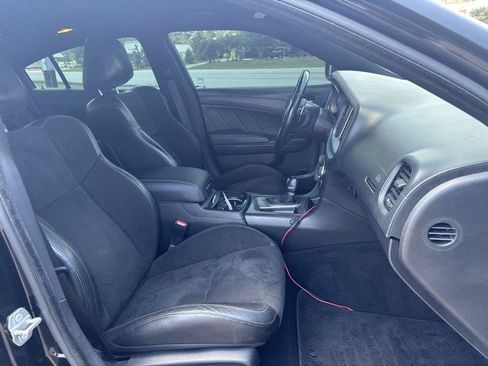 Used 2022 Dodge Charger R/T w/ Plus Group RWD image 16