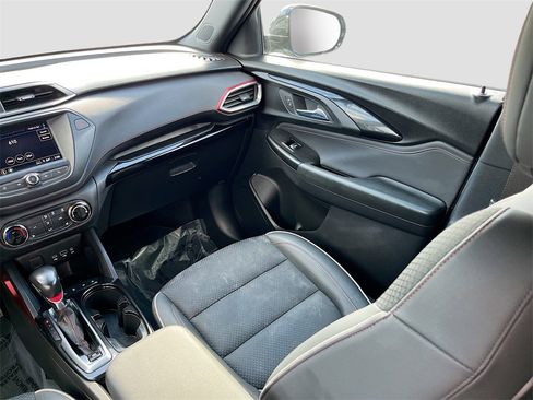 Used 2023 Chevrolet TrailBlazer RS image 22