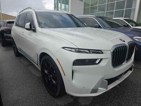 Used 2026 BMW X7 xDrive40i AWD/4WD image 1