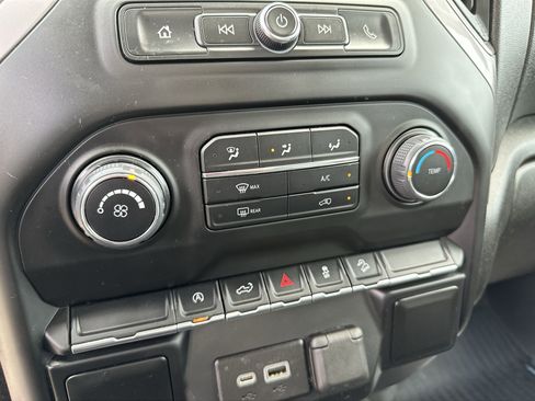 Used 2022 Chevrolet Silverado 1500 Custom Trail Boss image 17