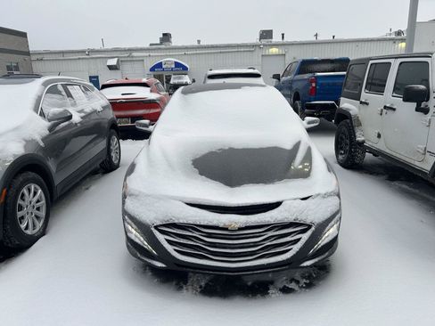 Used 2022 Chevrolet Malibu Premier image 2