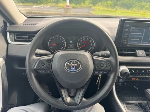 Used 2020 Toyota RAV4 LE w/ All Weather Liner Package AWD/4WD image 12