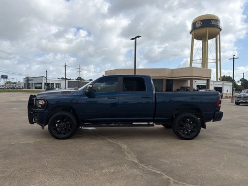 Used 2024 RAM 2500 Big Horn w/ Night Edition AWD/4WD image 2