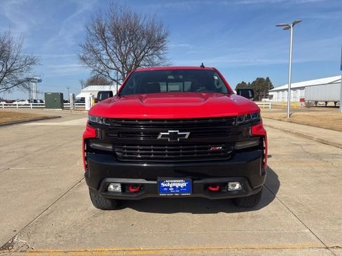 Used 2020 Chevrolet Silverado 1500 LT Trail Boss image 3