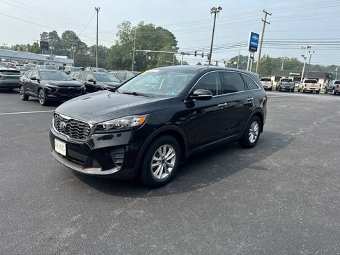 Used 2019 Kia Sorento L FWD image 4