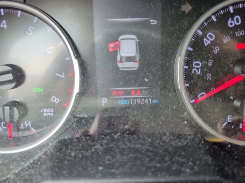 Used 2020 Toyota RAV4 XLE FWD image 7