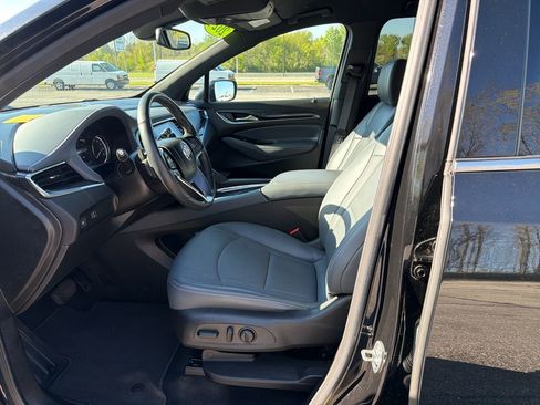 Used 2024 Buick Enclave Essence FWD image 10