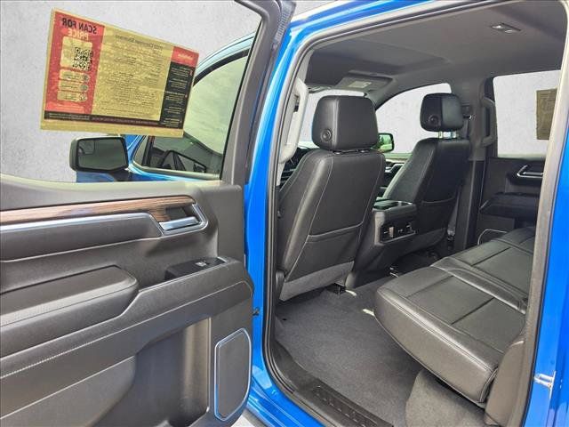 Used 2022 Chevrolet Silverado 1500 RST w/ Convenience Package II AWD/4WD image 15