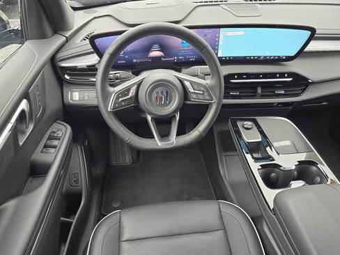 Certified 2025 Buick Enclave Sport Touring image 6