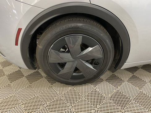 Used 2025 Toyota Prius LE image 13