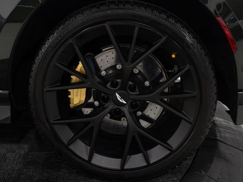 Used 2025 Aston Martin DBX 707 image 35