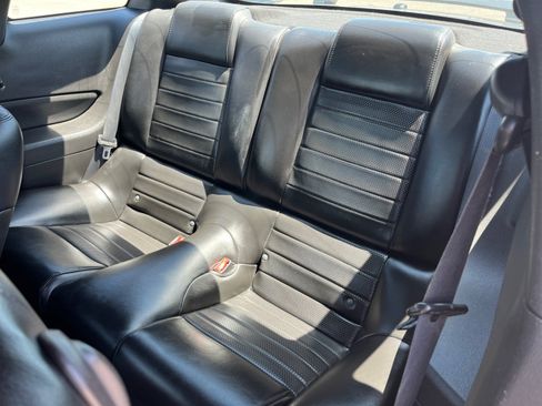Used 2007 Ford Mustang GT RWD image 16
