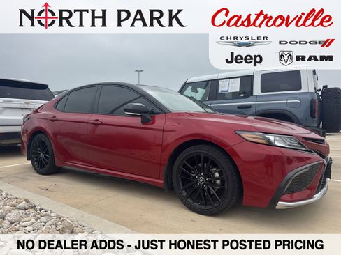 Used 2023 Toyota Camry XSE FWD image 1