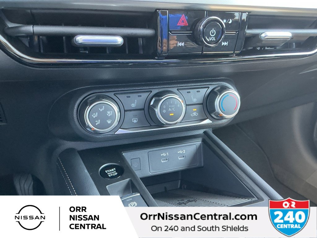 Used 2025 Nissan Kicks SV w/ SV Premium Package AWD/4WD image 23