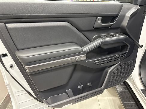 New 2026 Toyota 4Runner 4WD image 8