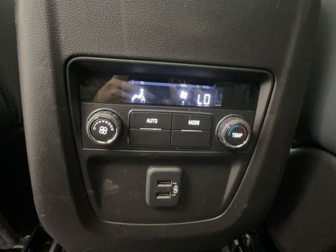 Used 2024 Buick Enclave Essence w/ Experience Buick Package image 32