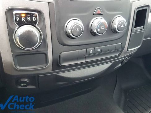 Used 2017 RAM 1500 Express RWD image 24