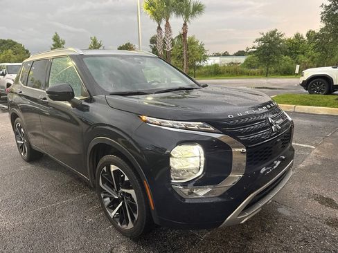 Used 2024 Mitsubishi Outlander SEL AWD/4WD image 2