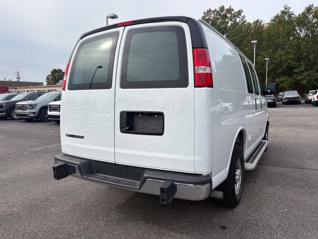 Used 2025 Chevrolet Express 2500 w/ Driver Convenience Package RWD image 5